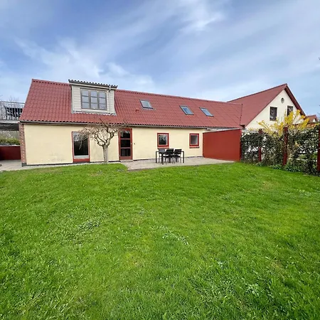 Stilfuld Lejlighed Med Pejs Holiday home *